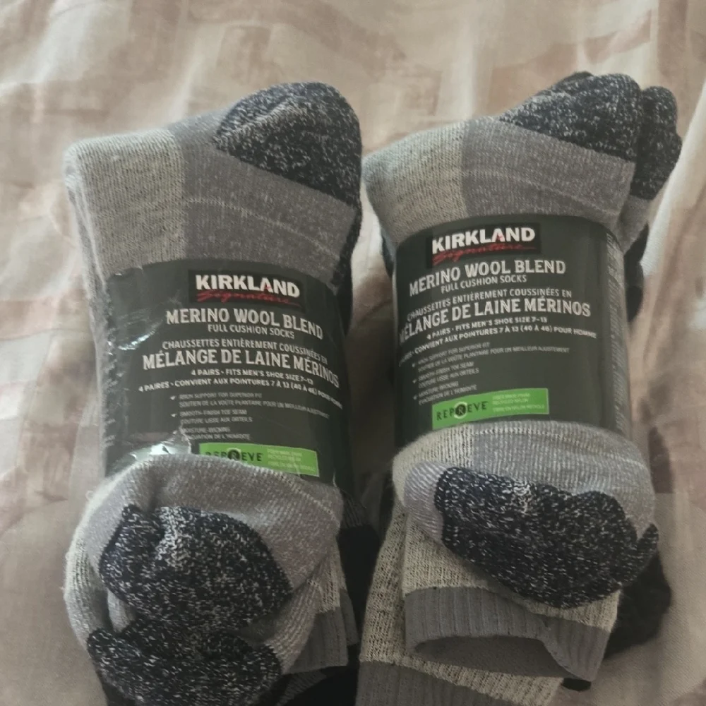 Kirkland Signature Merino Wool Blend Men's Socks - Gray and Black - Picture 1 of 12